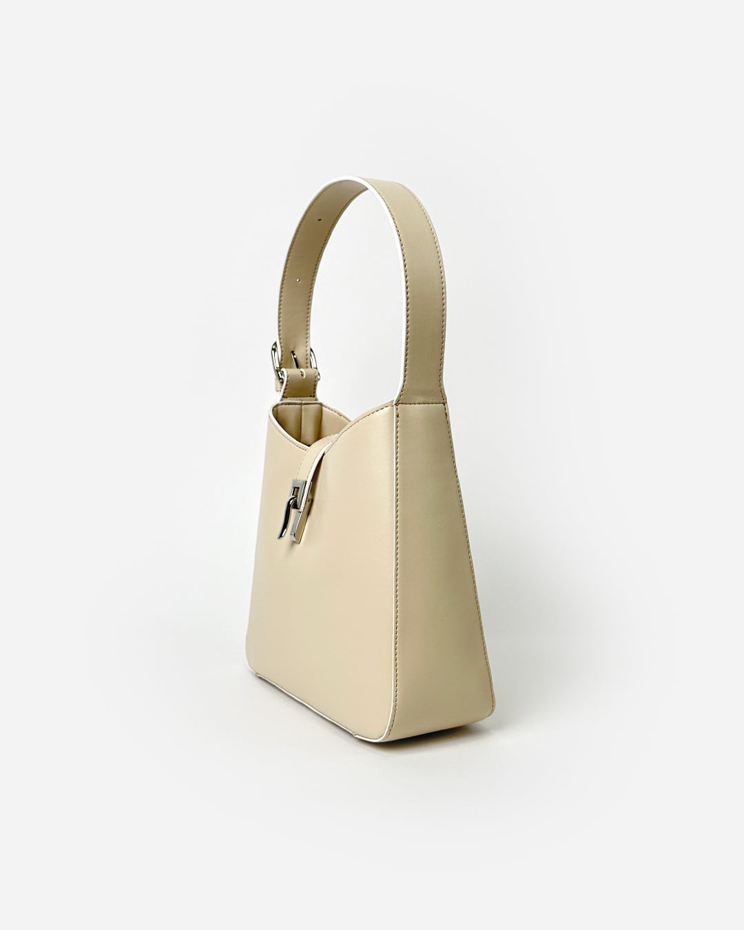 Half moon apple bag 2way ハーフムーンバッグ 可愛い 撥水 軽量